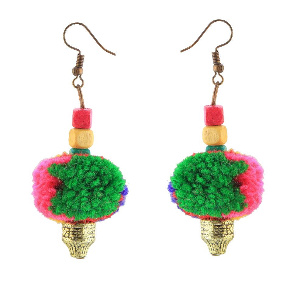 JewelMaze Traditional Thread Necklace Set for Navratri