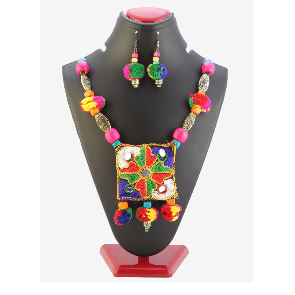 JewelMaze Traditional Thread Necklace Set for Navratri