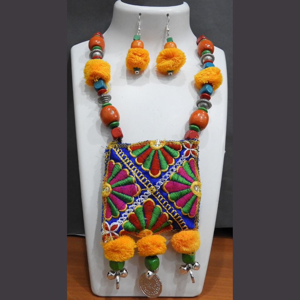 JewelMaze Traditional Thread Necklace Set for Navratri