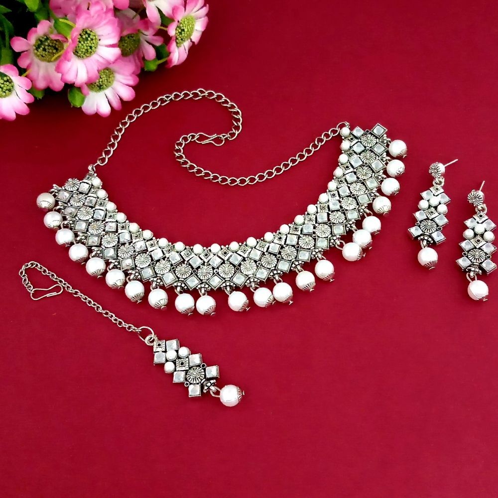JewelMaze Sparkling Austrian Stone and Pearl Choker Necklace Set