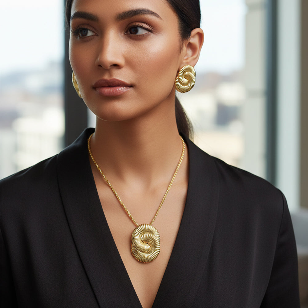 JewelMaze Demi Fine Anti Tarnish Floral Petal Necklace Set