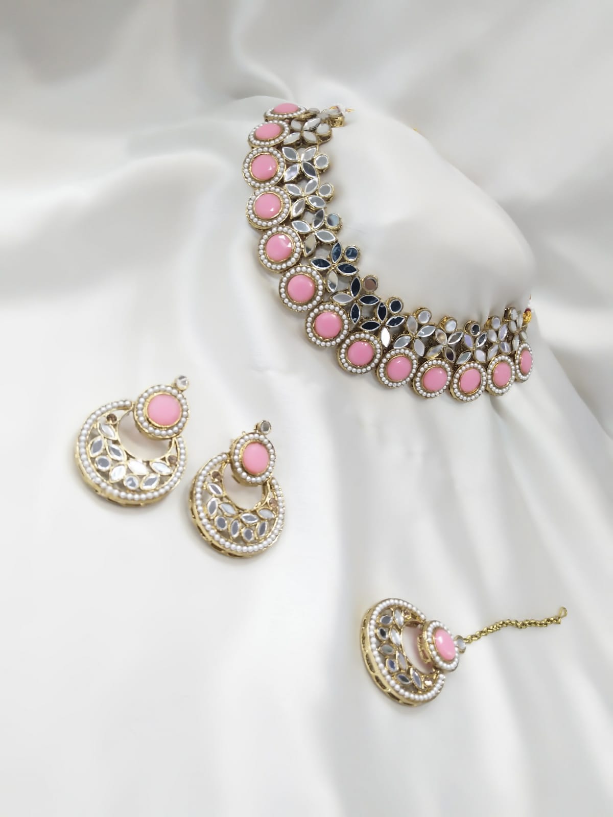 JewelMaze Gold Plated Pota Stone And Mirror Choker Necklace Set - 11374785PK