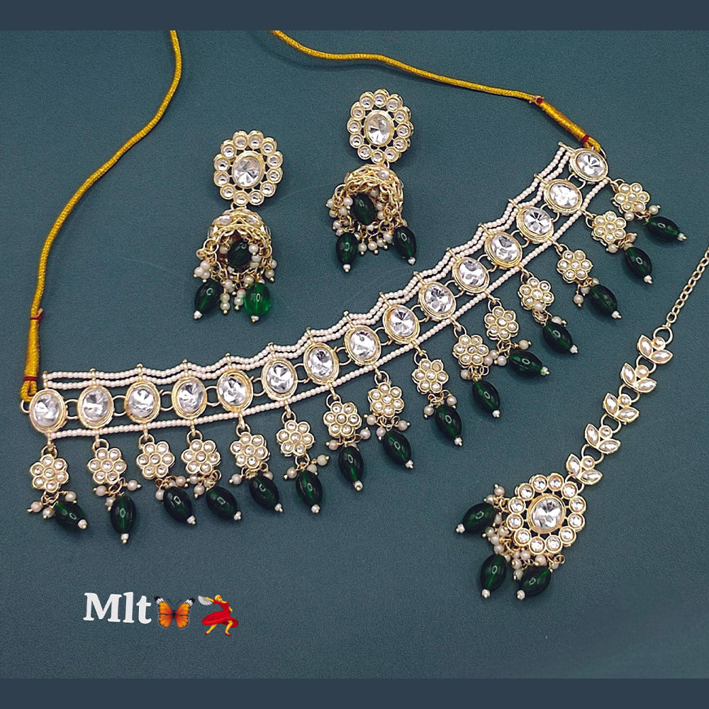 JewelMaze Kundan And Beads Choker Necklace Set With Maang Tikka  - 11374788
