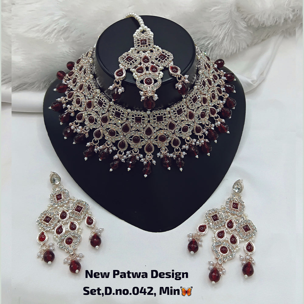 JewelMaze Austrian Stone Choker Necklace Set With Maang Tikka  - 11374795