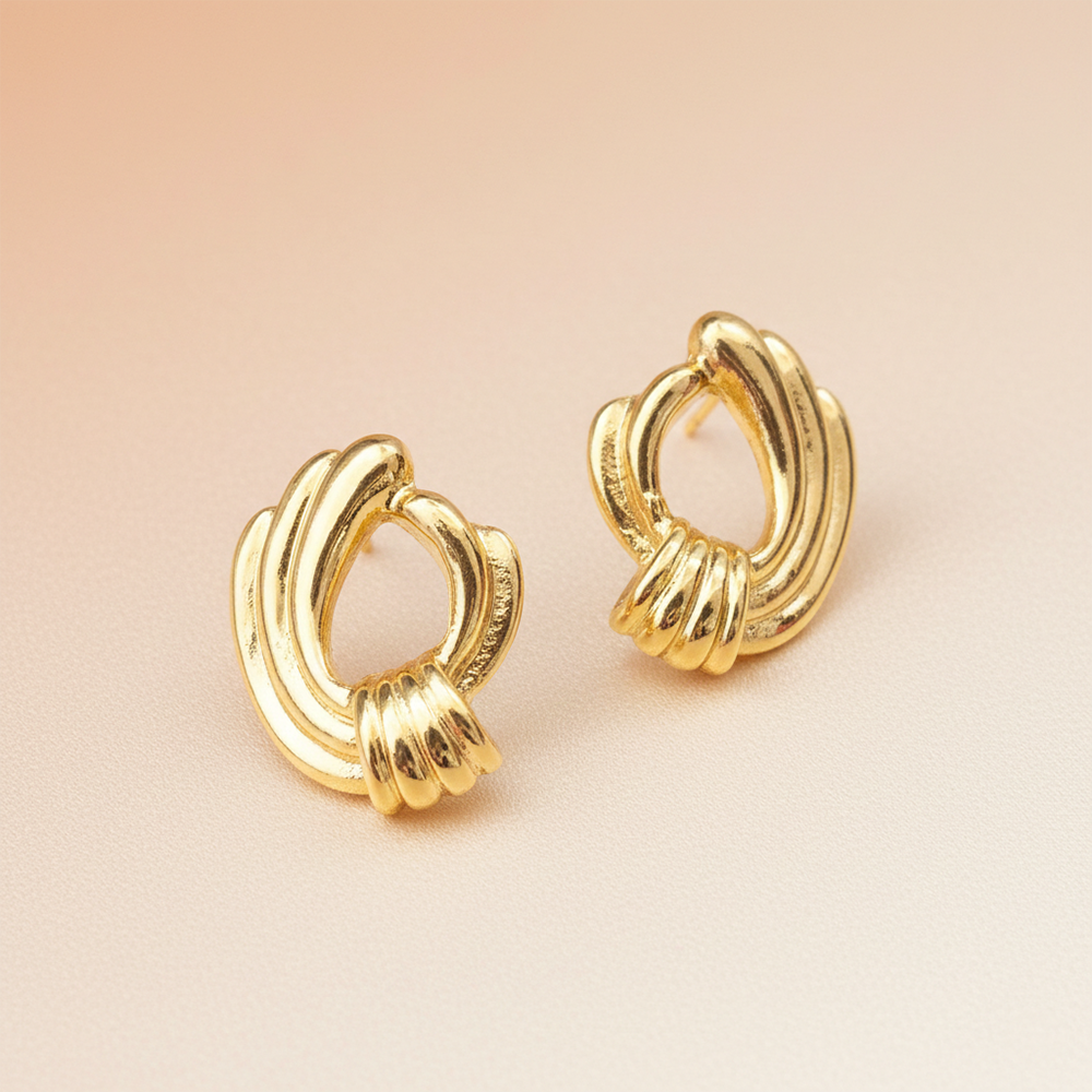 JewelMaze Calssy Anti Tarnish Earrings
