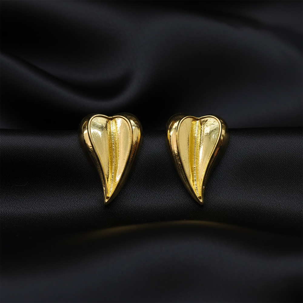 JewelMaze Anti-Tarnish Gold Heart Stud Earrings for Women