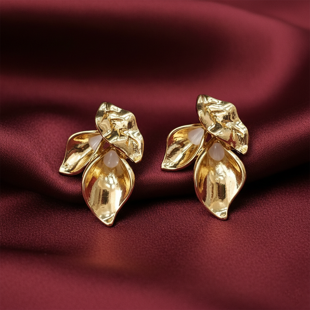 JewelMaze Anti-Tarnish Gold Floral Stud Earrings for Women