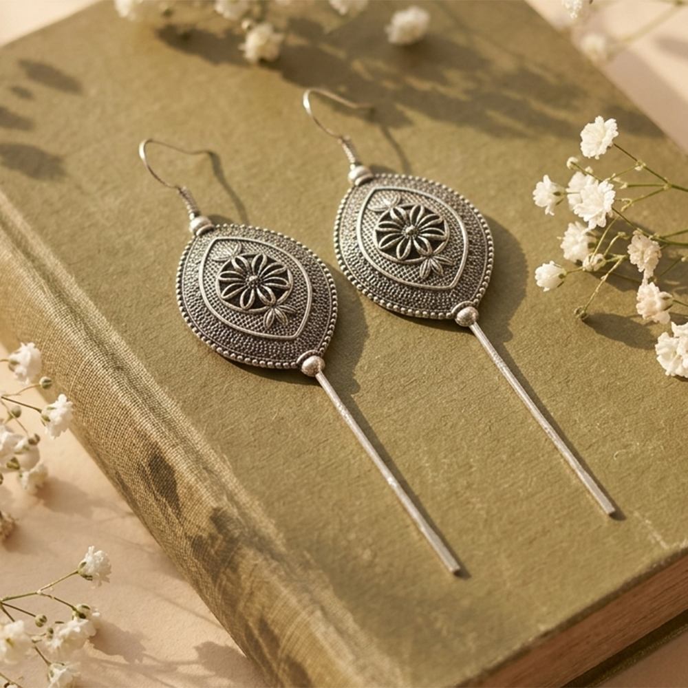 JewelMaze  Oxidised Plated Oval Earcuff