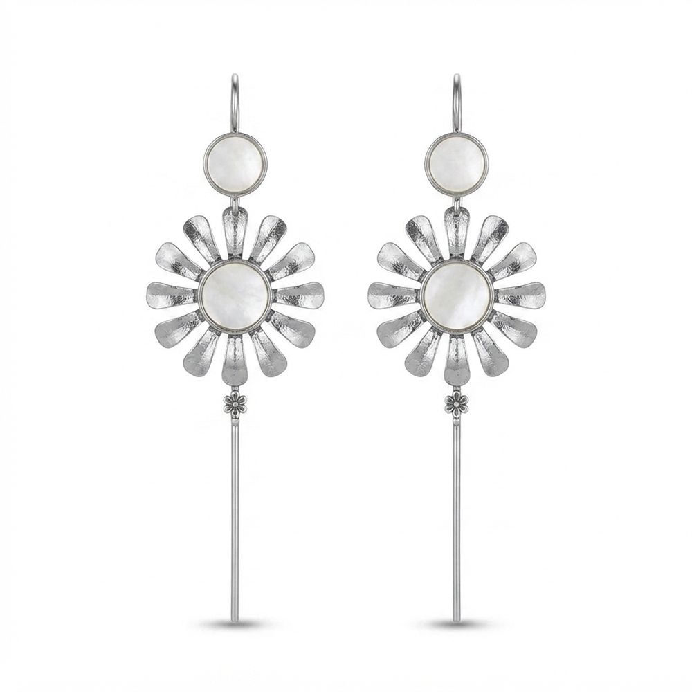 JewelMaze Oxidised Plated Floral Ear cuff