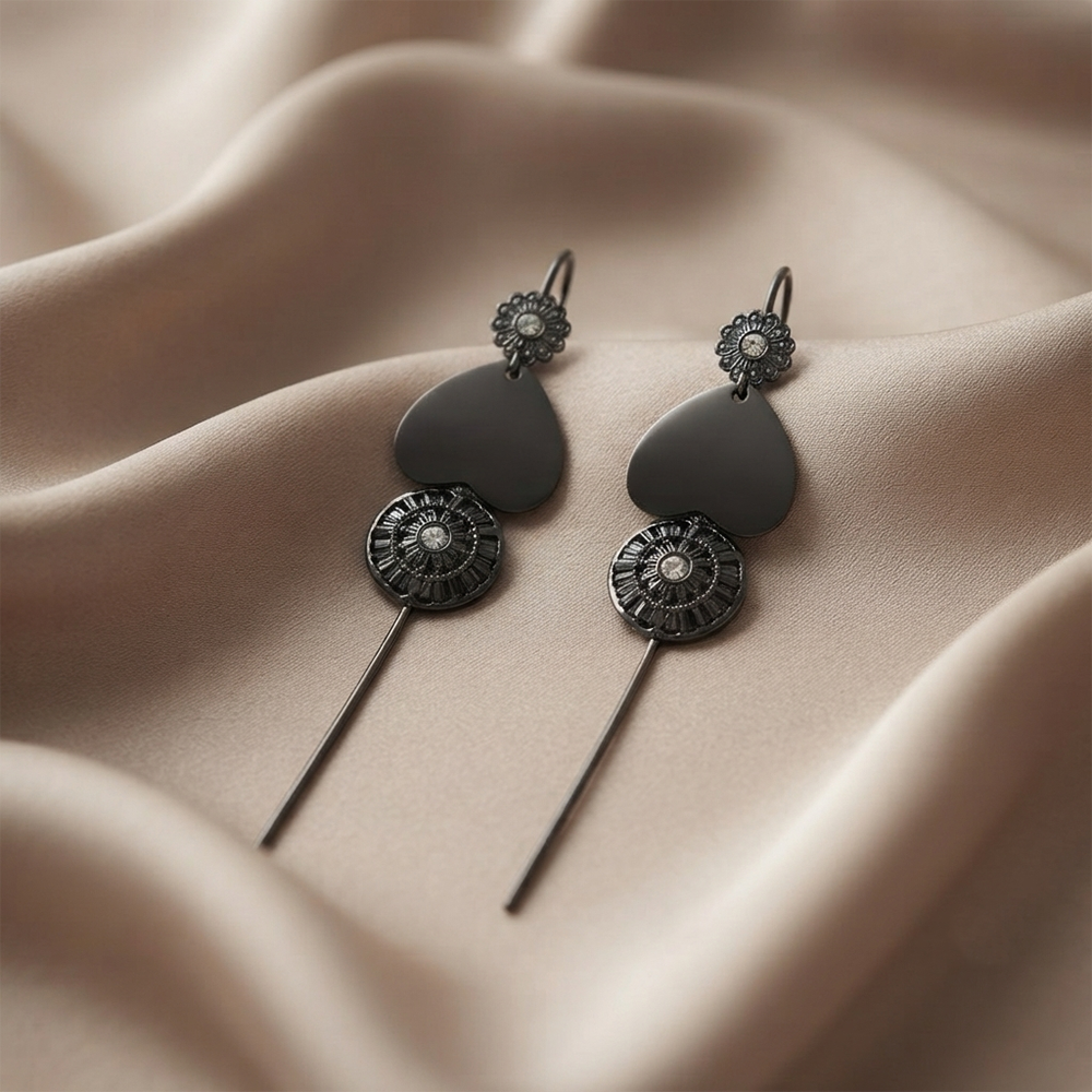 JewelMaze Black Plated Heart Shape Ear cuff