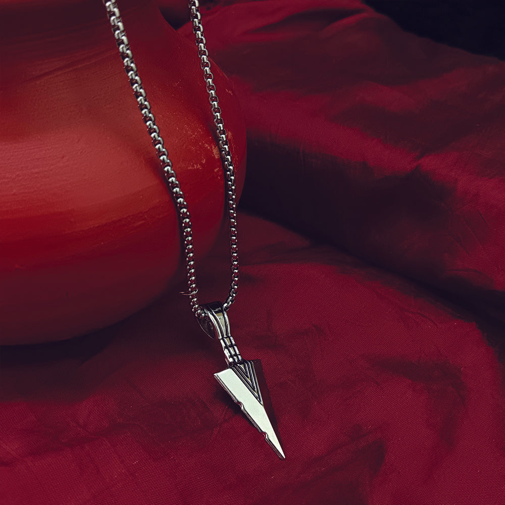 JewelMaze Beak design pendant chain for men