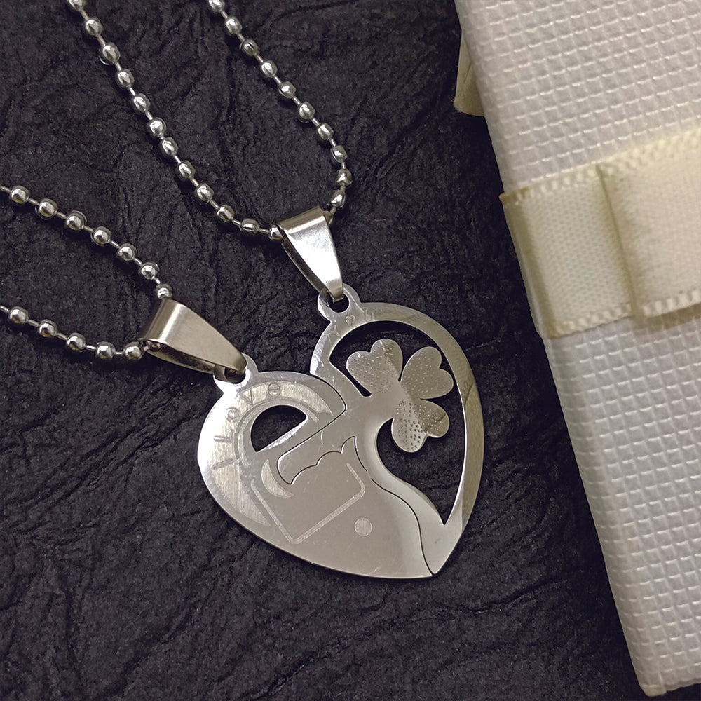 JewelMaze Heart Key " I LOVE YOU " Chain Pendant