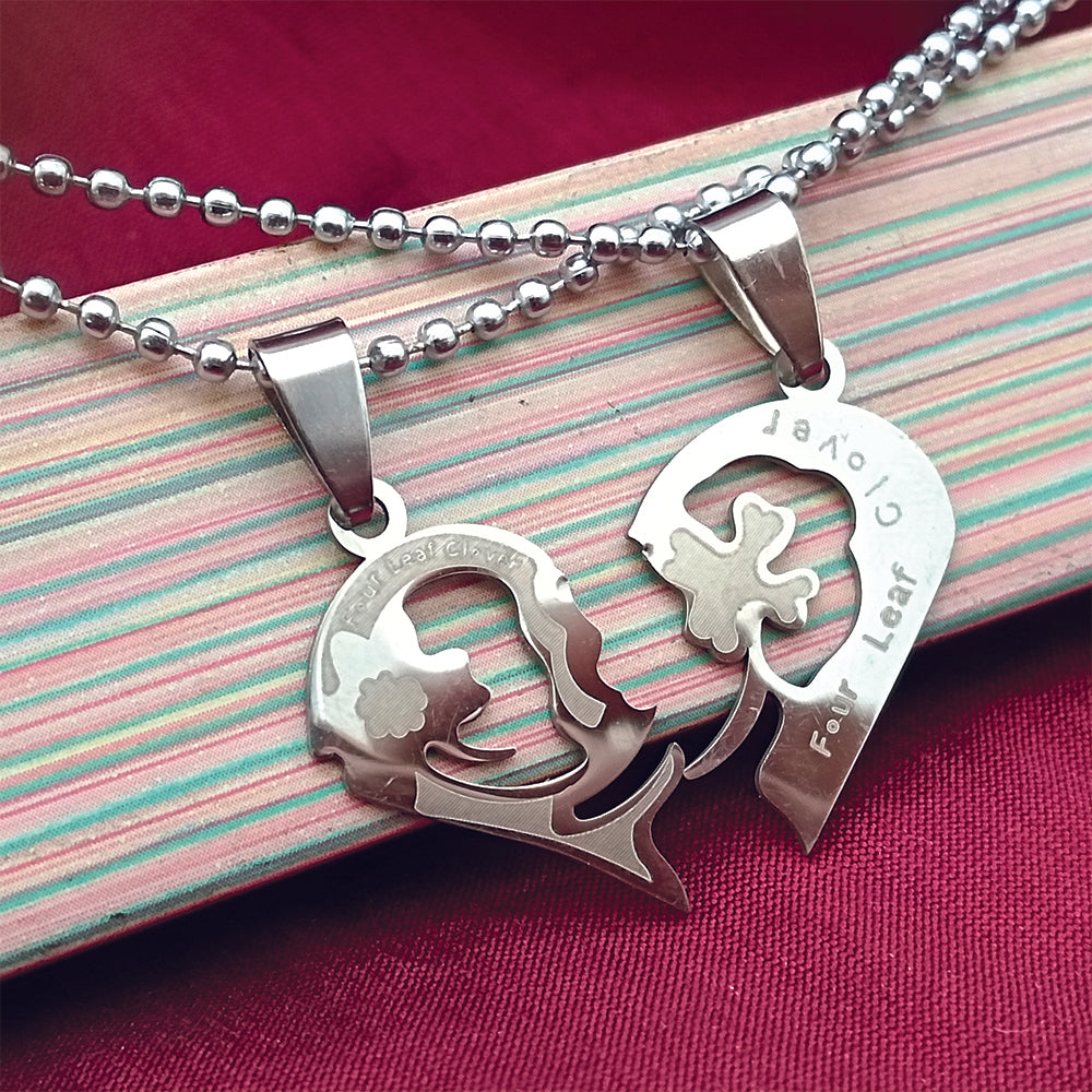 JewelMaze Heart Four Leaf Love Chain Pendant- 1404886