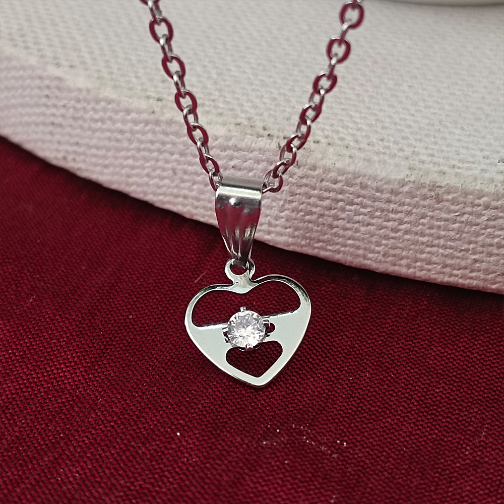 JewelMaze Heart Shaped  Chain Pendant