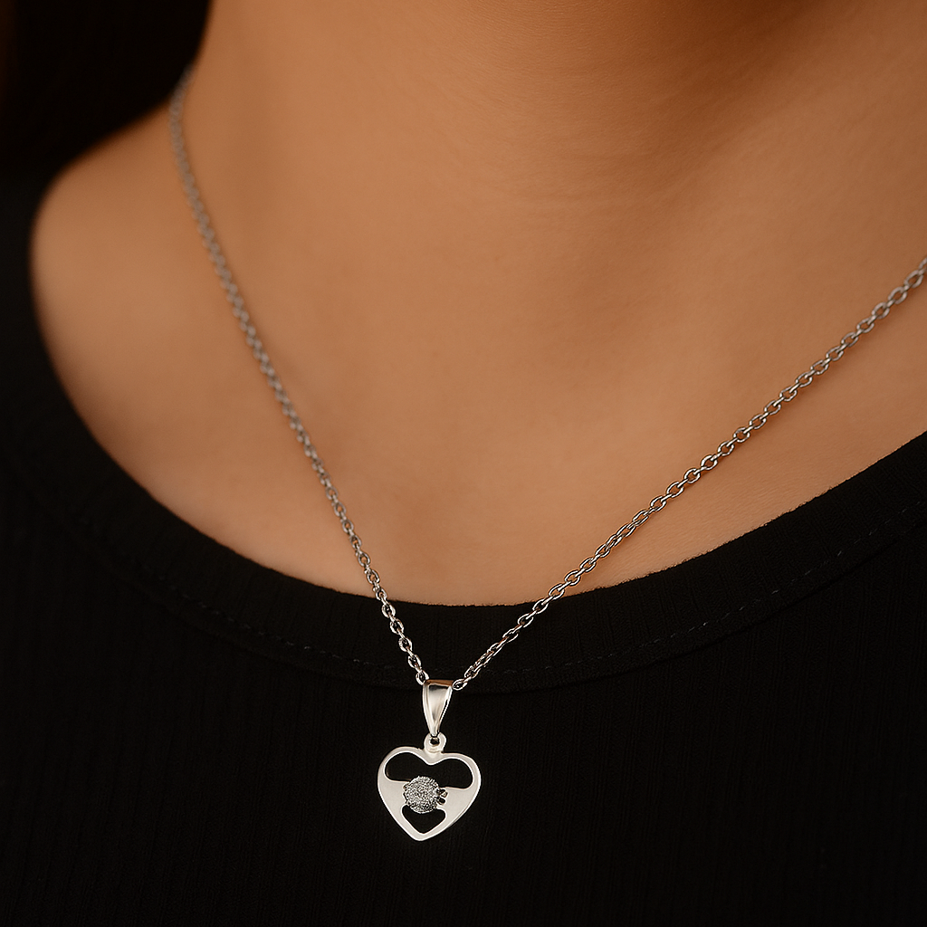 JewelMaze Heart Shaped  Chain Pendant