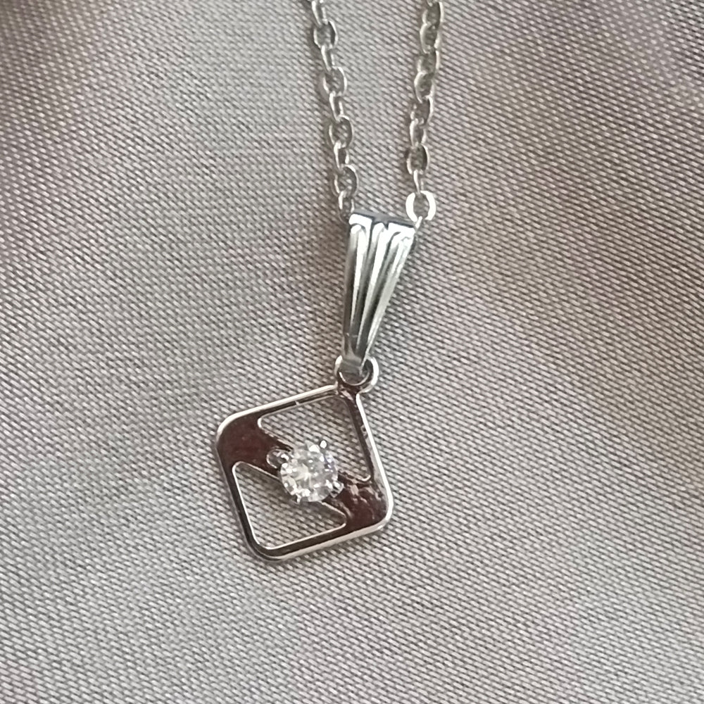 JewelMaze square  Shaped  Chain Pendant