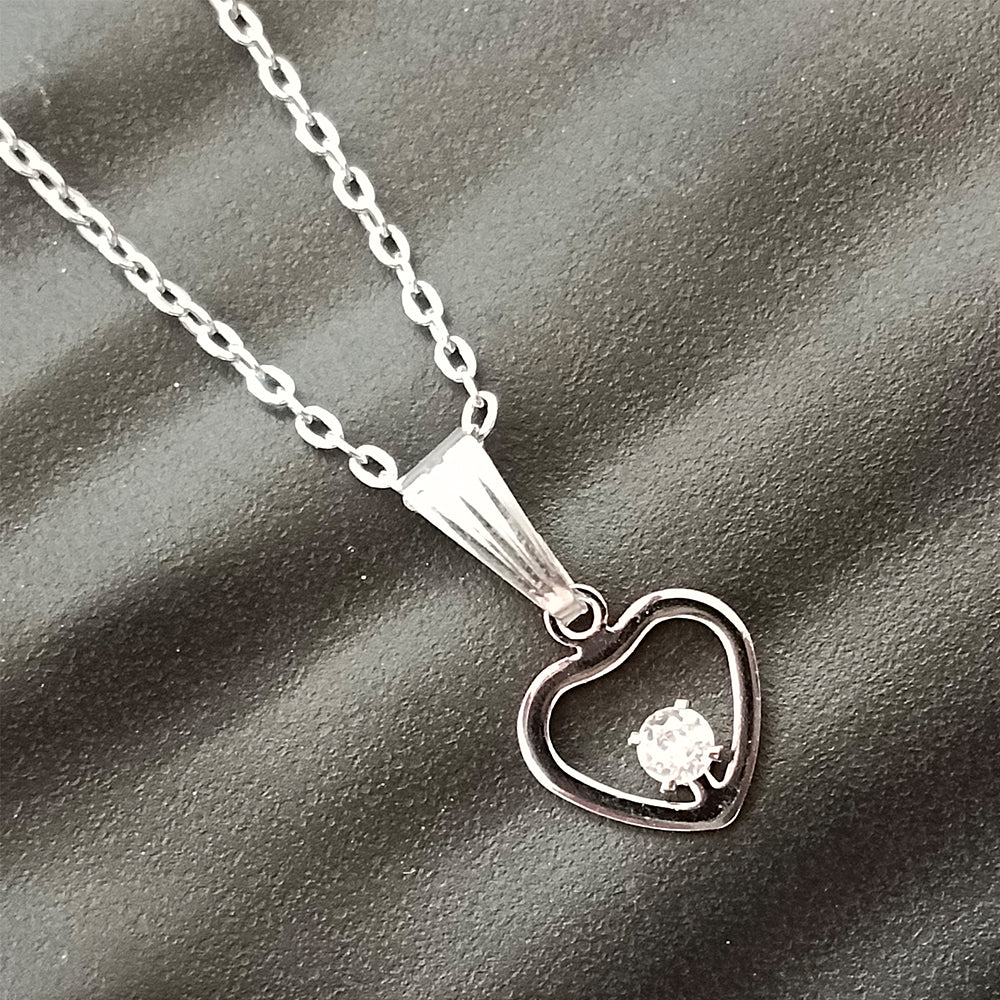 JewelMaze Heart Shaped  Chain Pendant