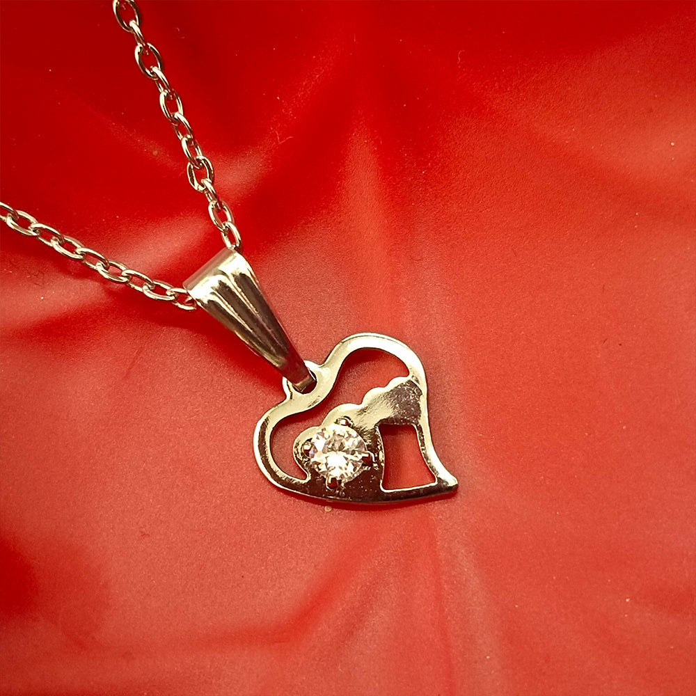JewelMaze Heart Shaped  Chain Pendant