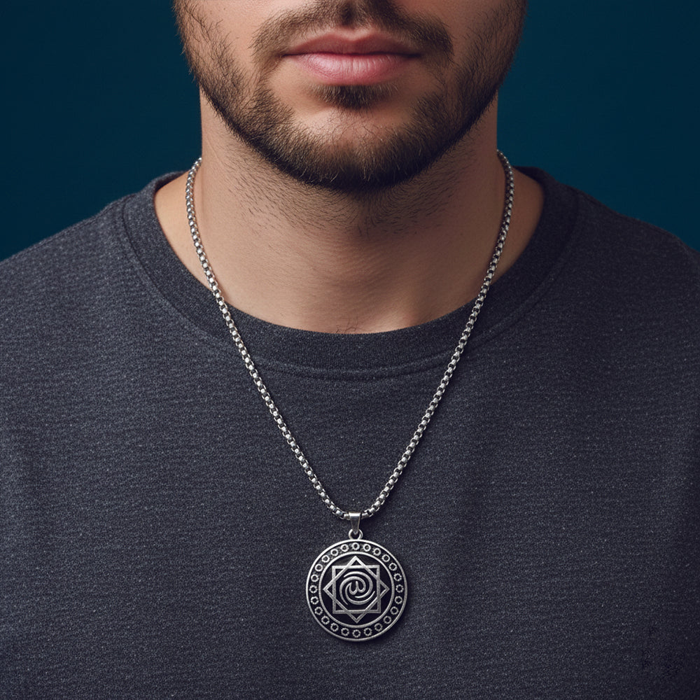 JewelMaze Unique eight-pointed Seljuk star symbol Chain Pendant