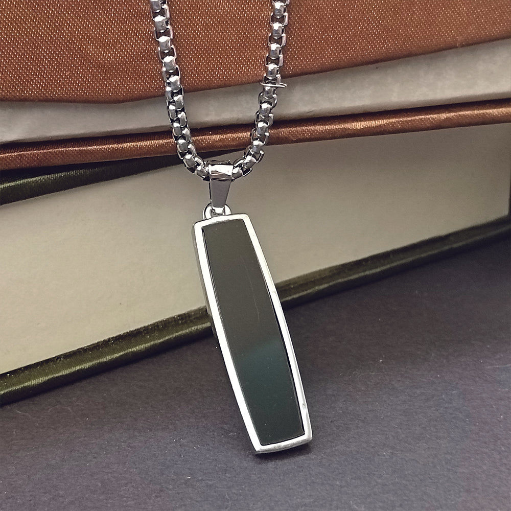 JewelMaze Elegant Silver Plated Box Chain with Black Bar Pendant