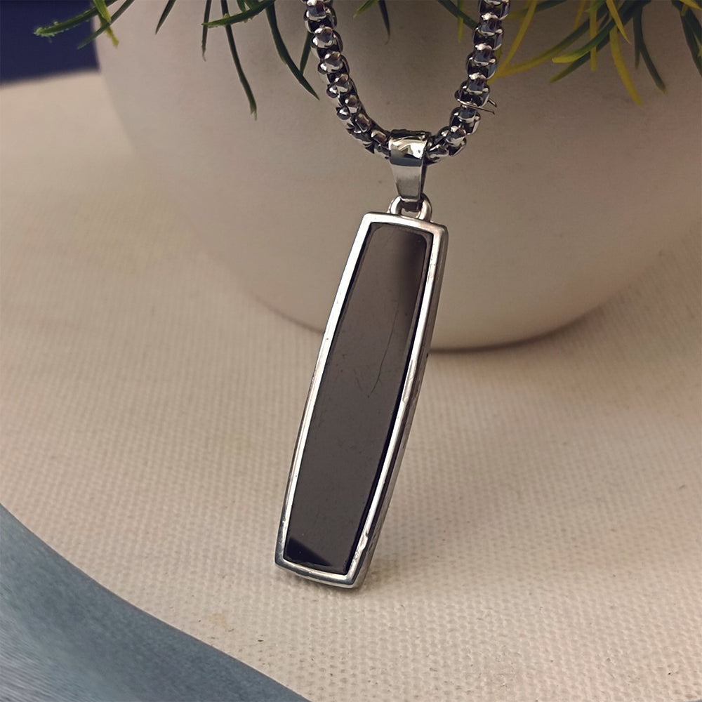 JewelMaze Elegant Silver Plated Box Chain with Black Bar Pendant