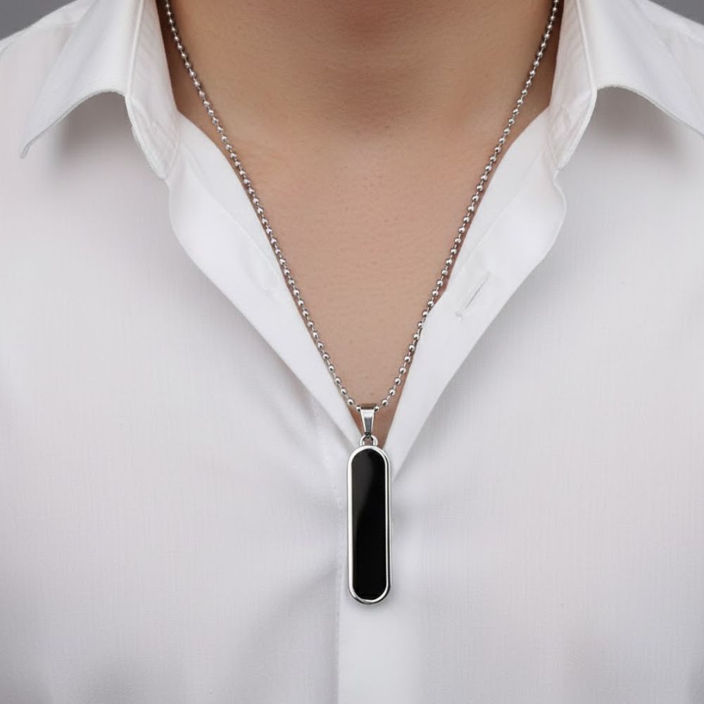 JewelMaze Black Enamel Chain Pendant For Men