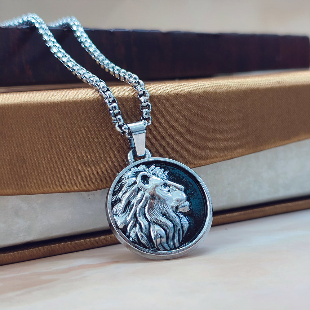 JewelMaze Silver Tiger Shape Chain Necklace