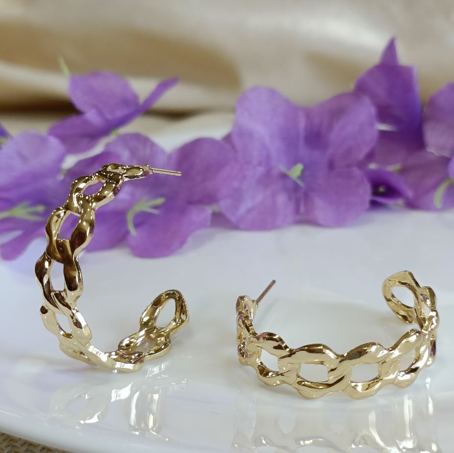 JewelMaze Gold Plated Chain Style Fashion Hoop Earring