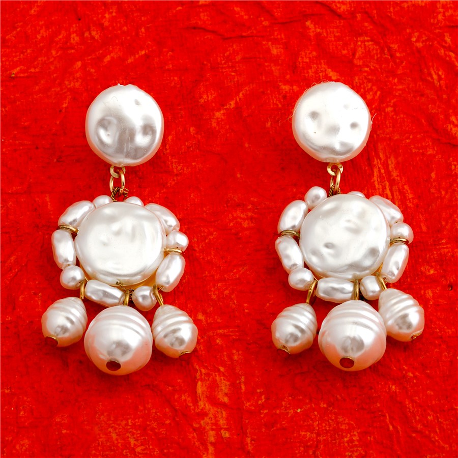 JewelMaze Floral Shaped Boroque Pearl Charms Drop Earring