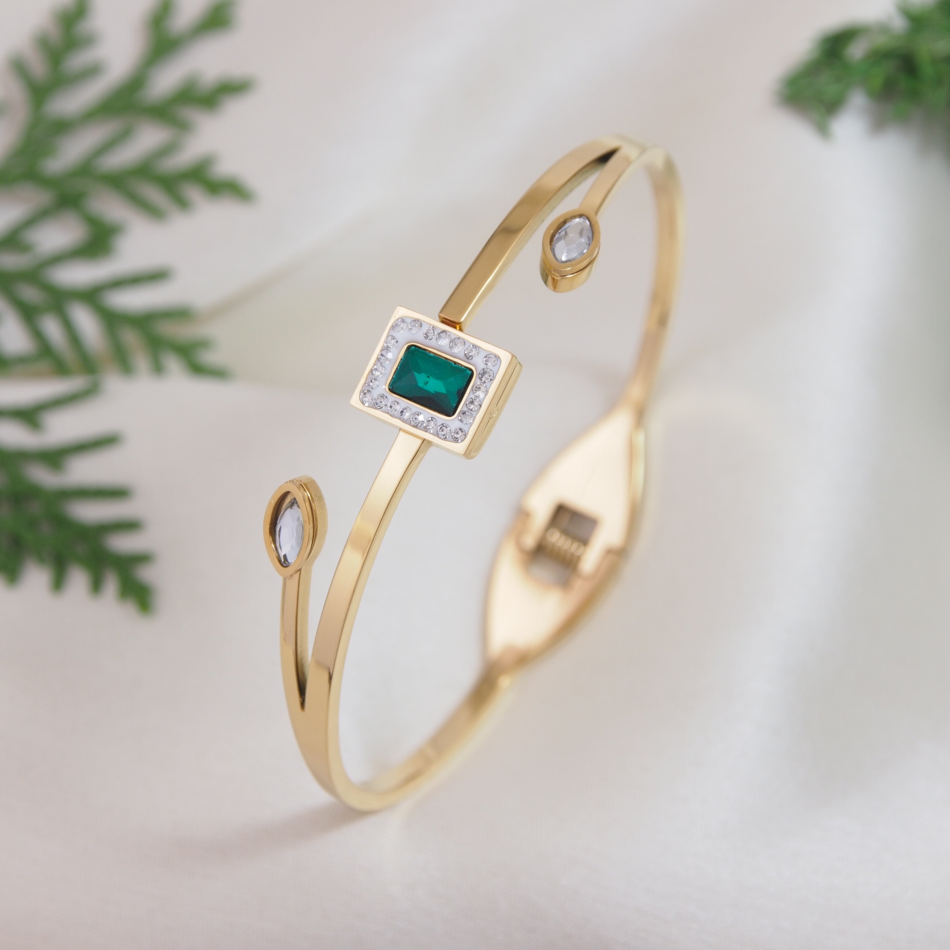 JewelMaze Stainless steel Cubic Zirconia Kada