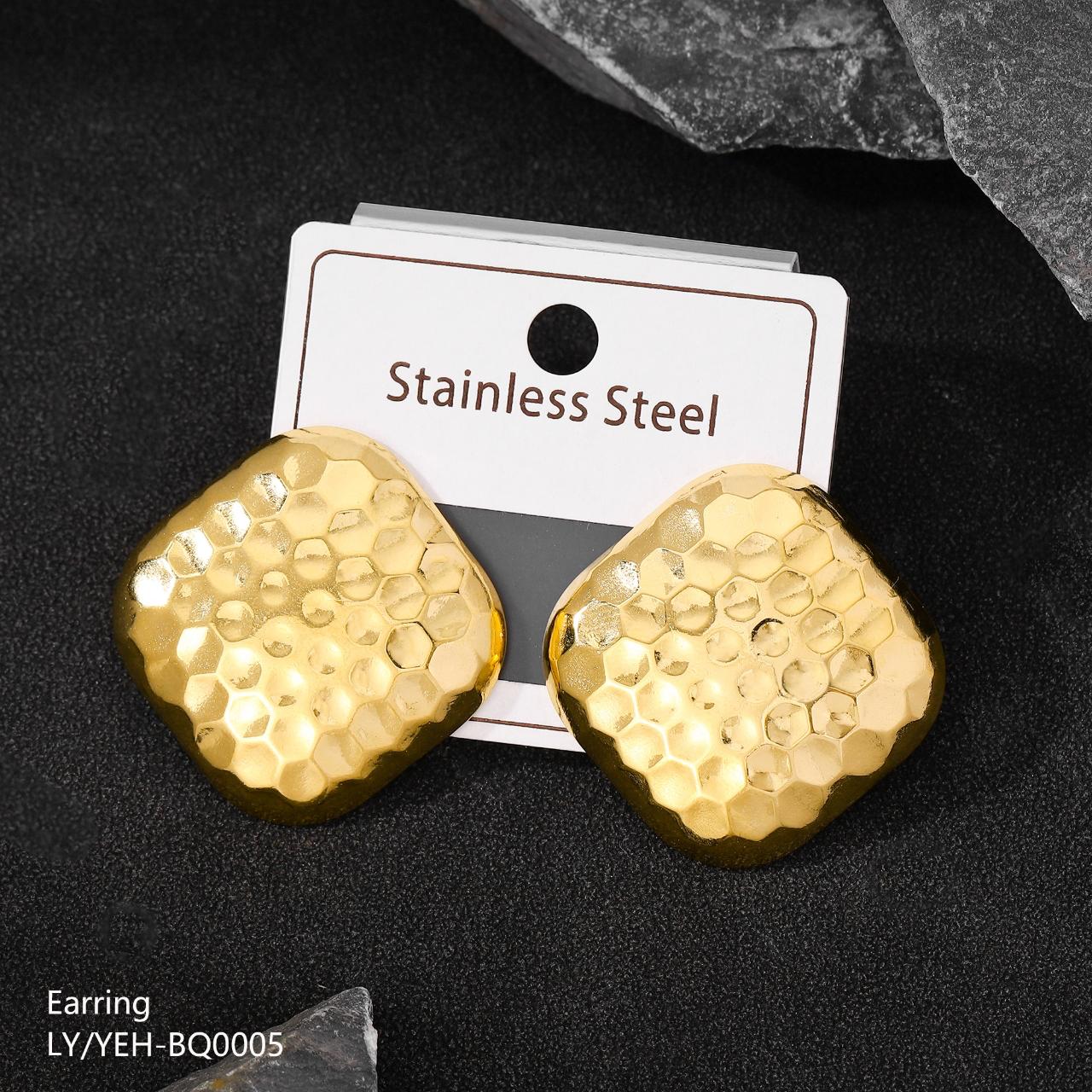 JewelMaze Demi Fine Anti Tarnish Stud Earrings