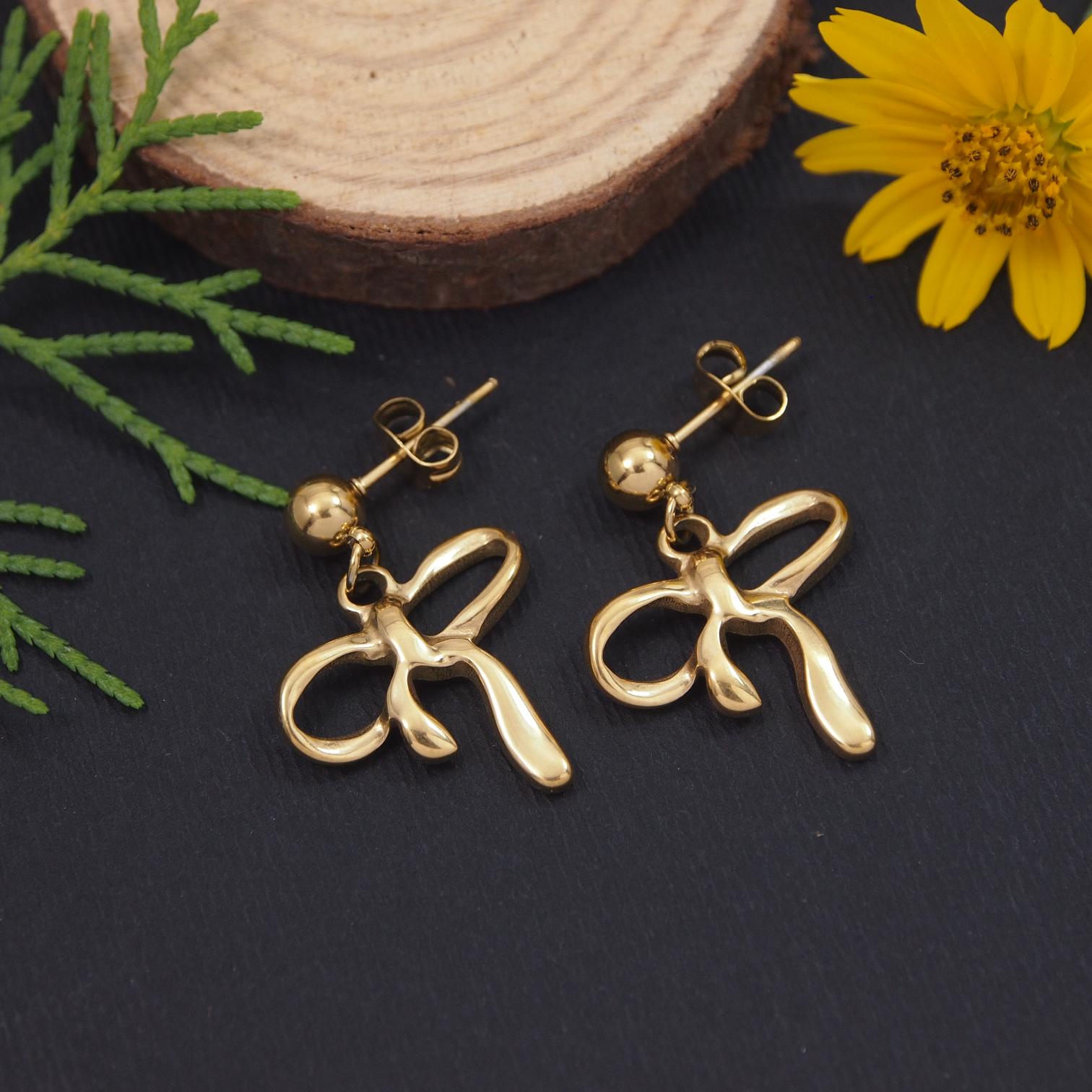 JewelMaze Demi Fine Anti Tarnish Stud Earrings