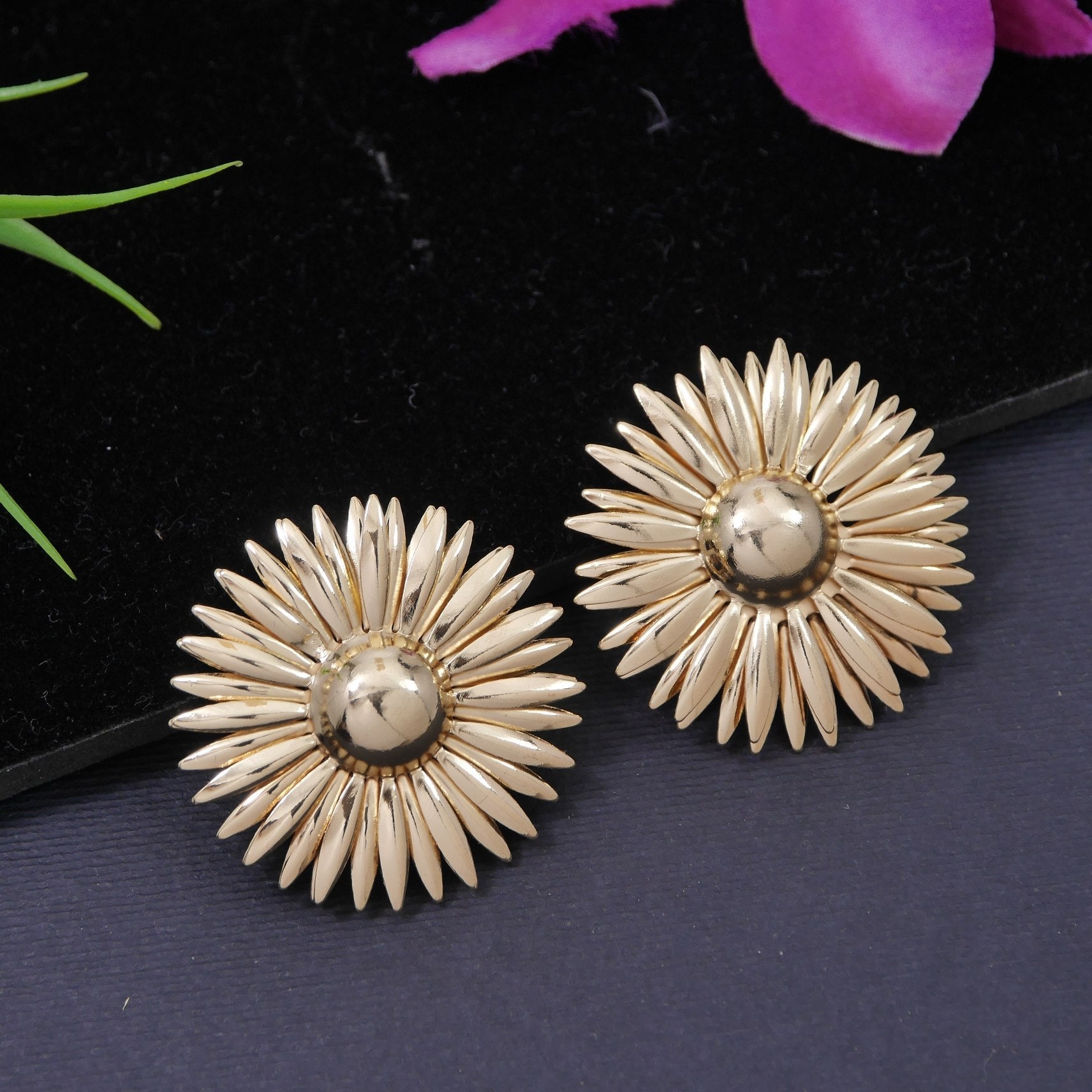 JewelMaze Gold/Silver Western Earring
