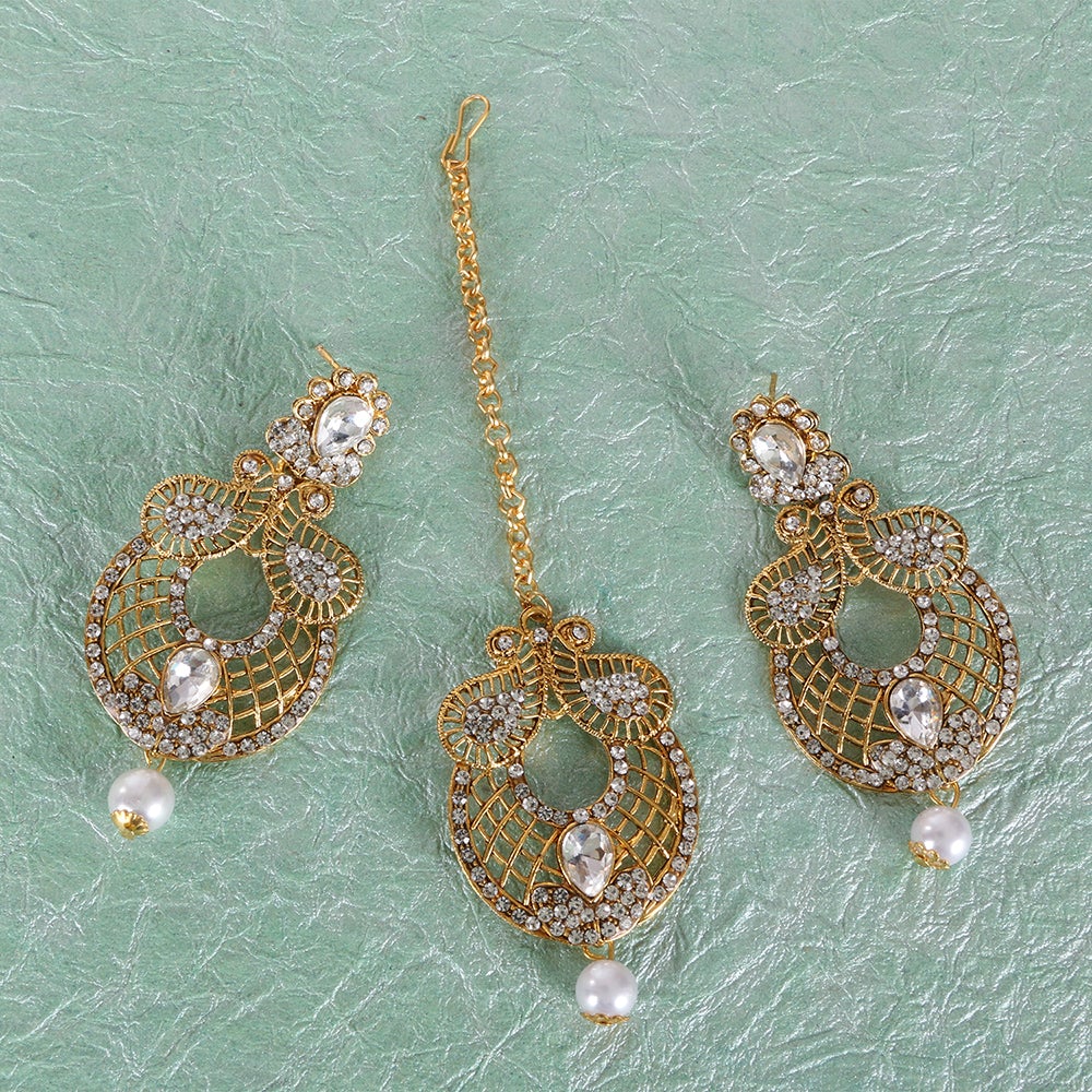 Kord Store Exceptional Paisley Design White Stone Gold Plated Chand Bali Earring With Mangtikka For Women
