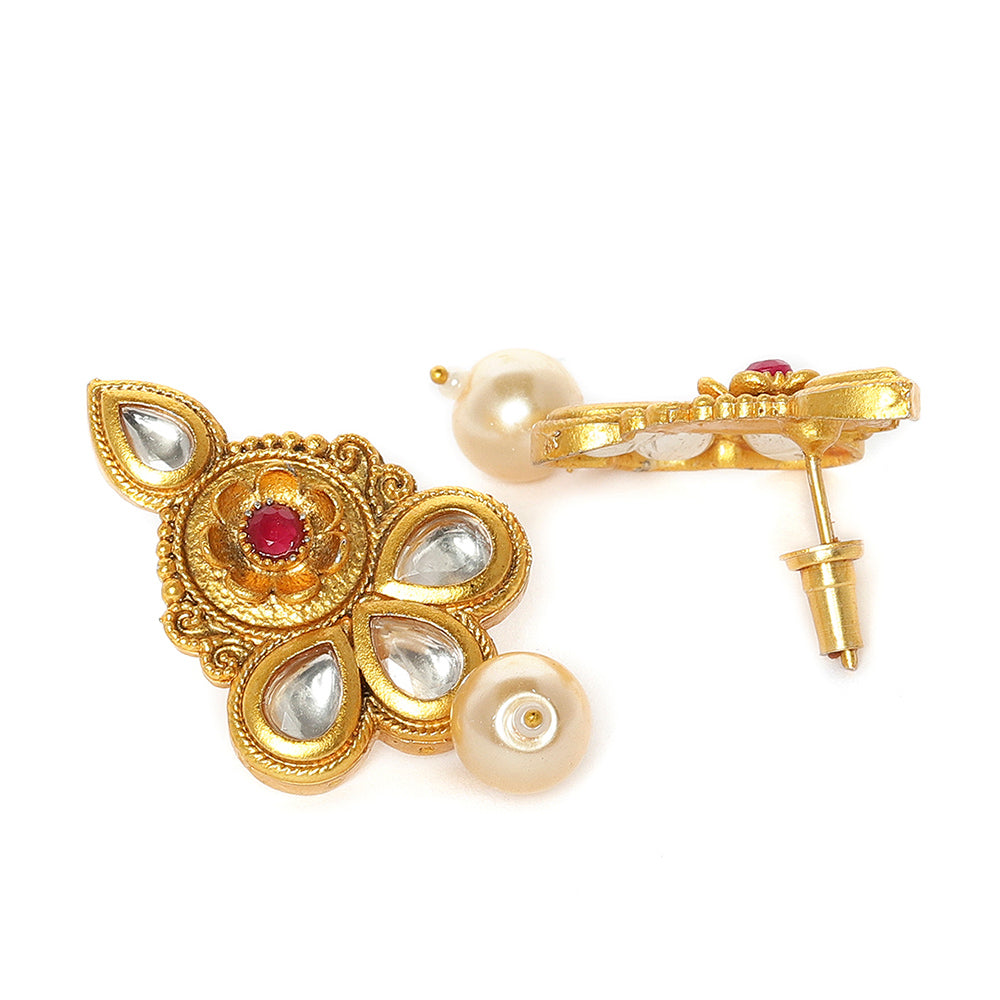 Kord Store Traditional Leaf Design White Stone Gold Plated Choker Necklace Set For Women  - KSNKE60023